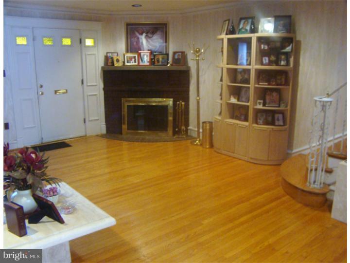 7024 Old York Road Philadelphia, PA 19126 - Photo 3 of 23 Gallery Image 3