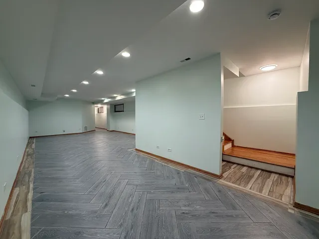 $2,750 | 2207 West Warren Boulevard, Unit 1, Chicago, IL 60612