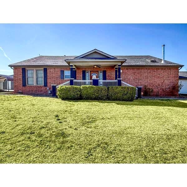 933 Elmore Street Borger, TX 79007 - Photo 2 of 53 IMG_2157
