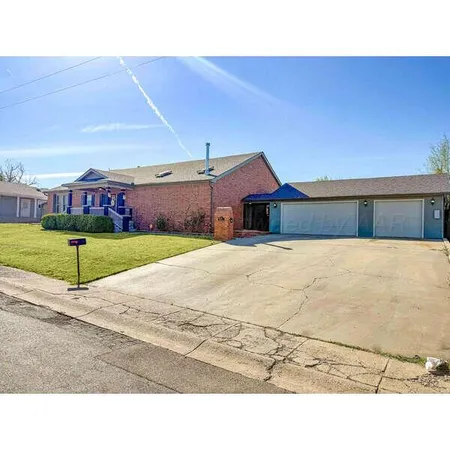 $299,900 | 933 Elmore Street, Borger, TX 79007