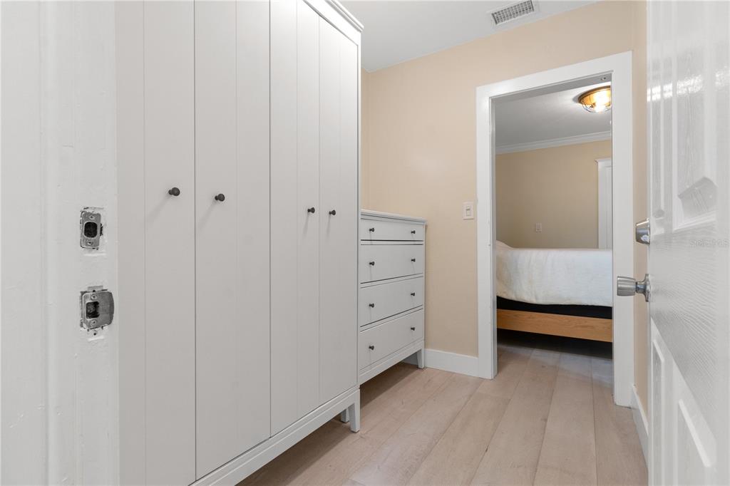 609 North Osceola Avenue Clearwater, FL 33755 - Photo 19 of 47 a view of bedroom and bathroom