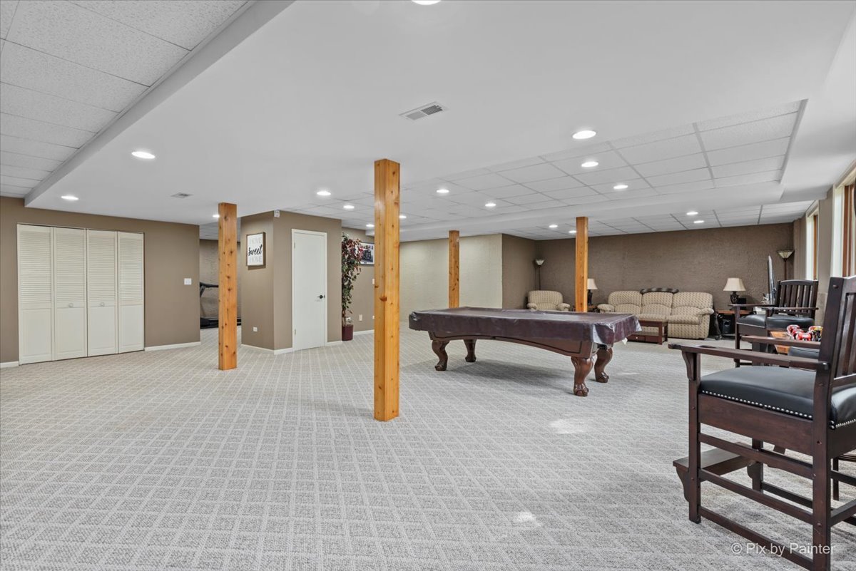 7203 Edgewood Court Spring Grove, IL 60081 - Photo 35 of 46 a view of a livingroom with furniture and a couch