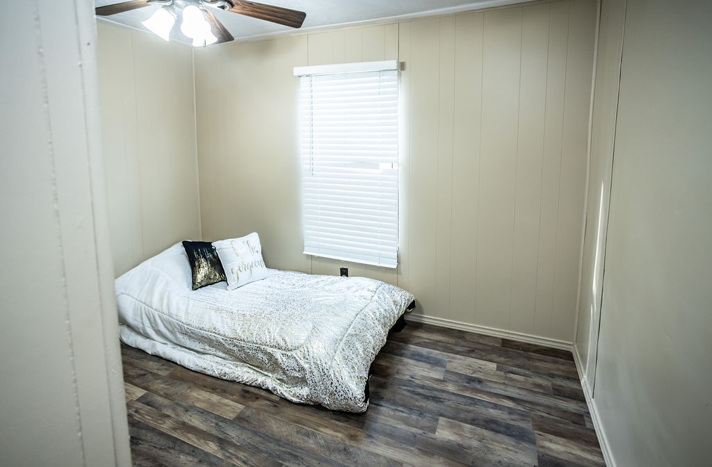 14351 West Ravine Run Willis, TX 77318 - Photo 6 of 21 First secondary bedroom