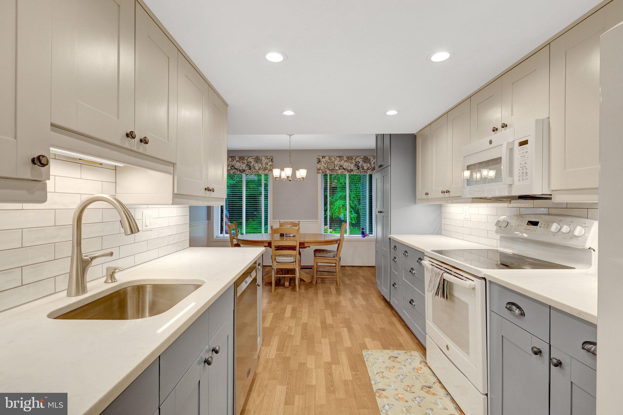 2014 Winged Foot Court Reston, VA 20191 - Photo 15 of 74 Large kitchen galley style with breakfast area