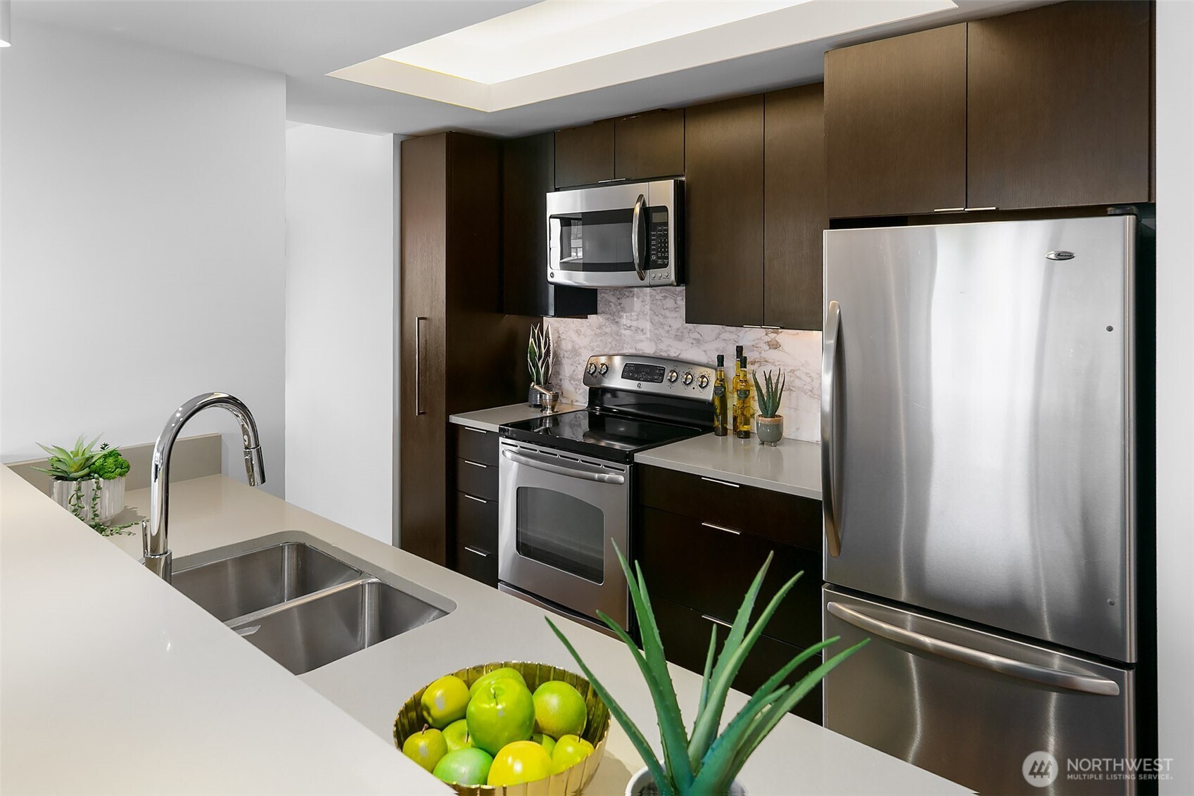 1301 Spring Street, Unit 5A Seattle, WA 98104 - Photo 9 of 33 Gallery Image 9