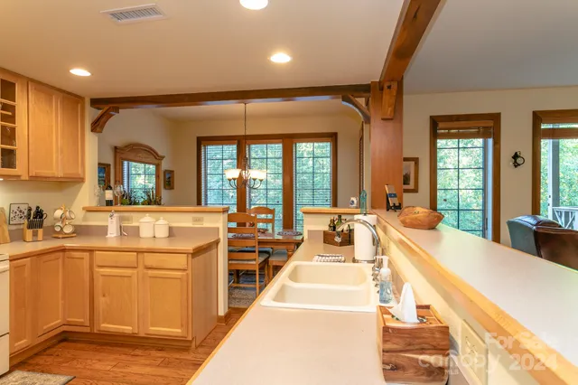 $359,900 | 222 Creekside Way, Unit D/102, Burnsville, NC 28714