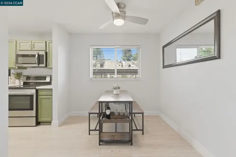 $285,000 | 102 Luna Grande Circle, Unit 5, Sacramento, CA 95834