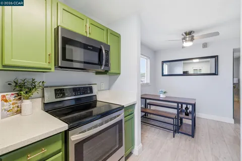 $285,000 | 102 Luna Grande Circle, Unit 5, Sacramento, CA 95834