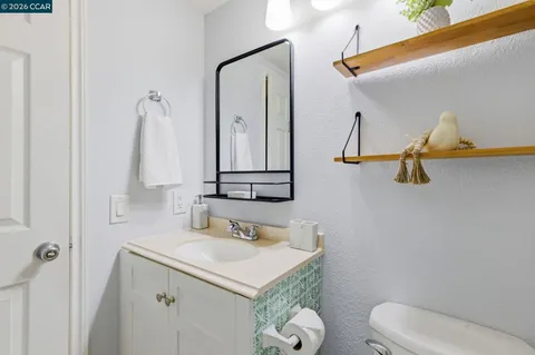 $285,000 | 102 Luna Grande Circle, Unit 5, Sacramento, CA 95834