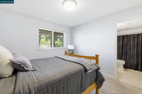 $285,000 | 102 Luna Grande Circle, Unit 5, Sacramento, CA 95834