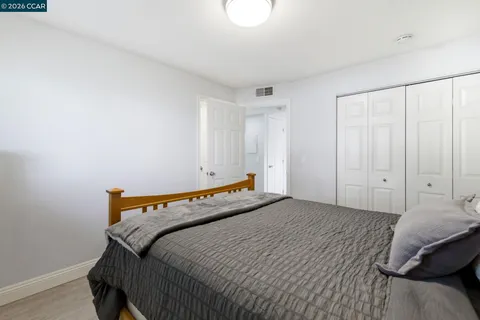 $285,000 | 102 Luna Grande Circle, Unit 5, Sacramento, CA 95834