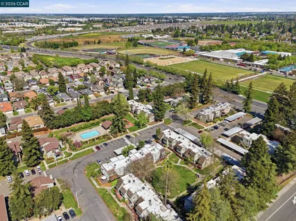 $285,000 | 102 Luna Grande Circle, Unit 5, Sacramento, CA 95834