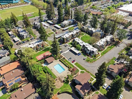 $285,000 | 102 Luna Grande Circle, Unit 5, Sacramento, CA 95834