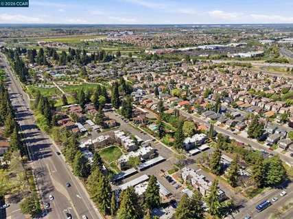 $285,000 | 102 Luna Grande Circle, Unit 5, Sacramento, CA 95834
