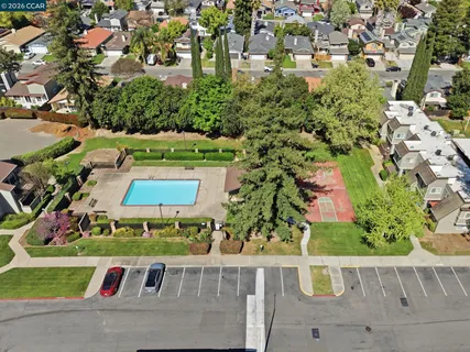 $285,000 | 102 Luna Grande Circle, Unit 5, Sacramento, CA 95834