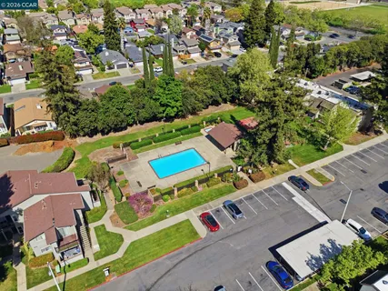 $285,000 | 102 Luna Grande Circle, Unit 5, Sacramento, CA 95834