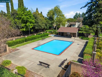 $285,000 | 102 Luna Grande Circle, Unit 5, Sacramento, CA 95834