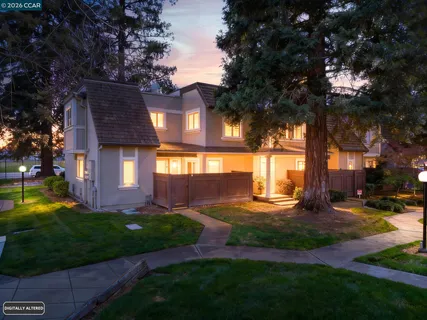 $285,000 | 102 Luna Grande Circle, Unit 5, Sacramento, CA 95834