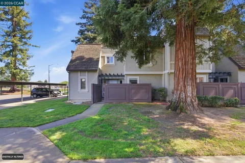 $285,000 | 102 Luna Grande Circle, Unit 5, Sacramento, CA 95834
