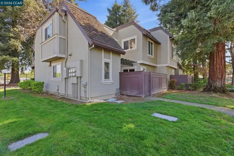 $285,000 | 102 Luna Grande Circle, Unit 5, Sacramento, CA 95834