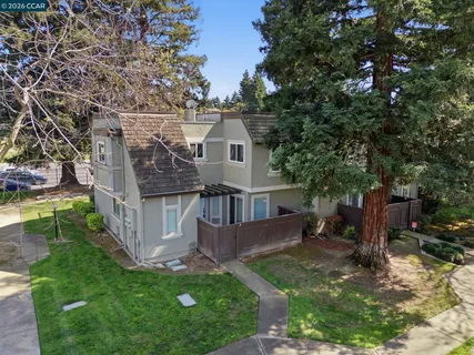 $285,000 | 102 Luna Grande Circle, Unit 5, Sacramento, CA 95834