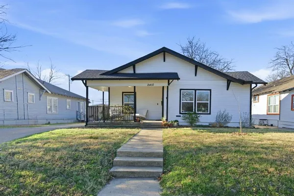 $2,500 | 2410 Catherine Street, Dallas, TX 75211