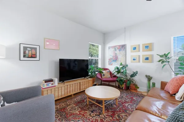 $2,500 | 2410 Catherine Street, Dallas, TX 75211