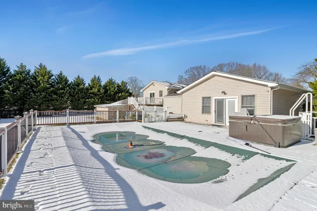 $625,000 | 15295 Woodville Road, Waldorf, MD 20601