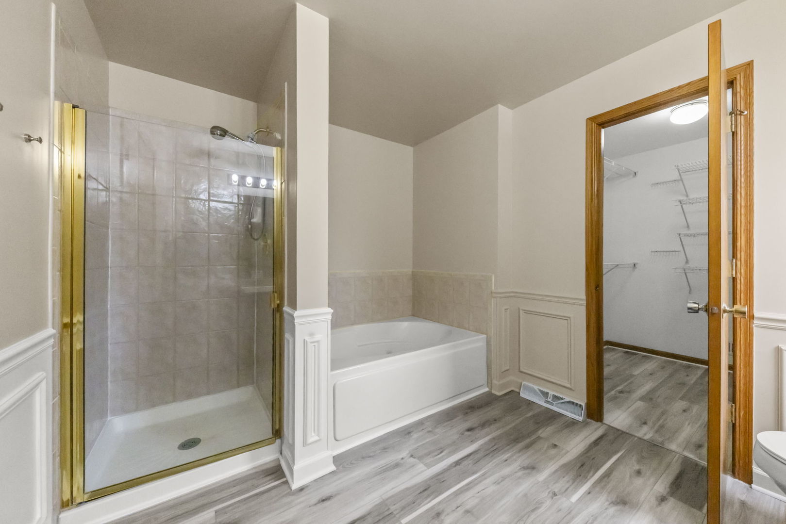 764 Springbrook Lane Bolingbrook, IL 60490 - Photo 15 of 27 Gallery Image 15
