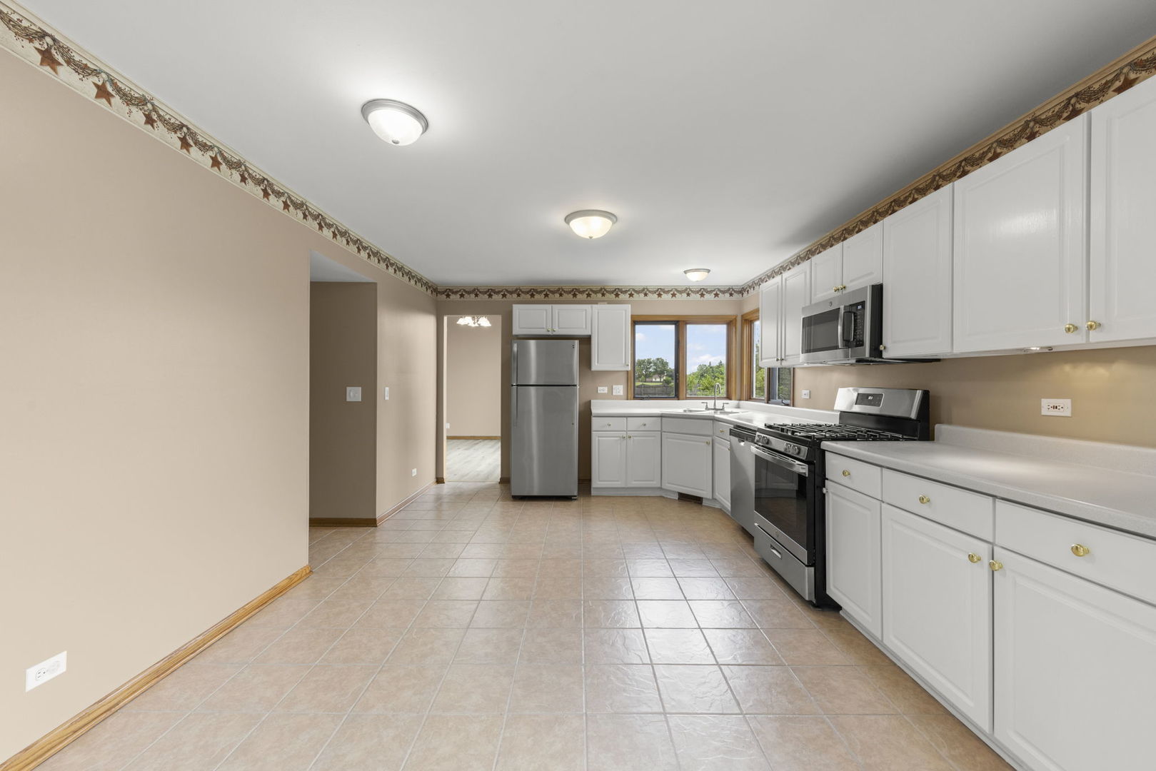 764 Springbrook Lane Bolingbrook, IL 60490 - Photo 7 of 27 Gallery Image 7