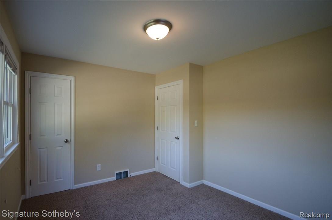 2133 Vernier Road Grosse Pointe, MI 48236 - Photo 16 of 33 Another view of 1st flr. master bedroom