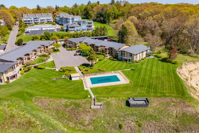 $358,000 | 4150 Ridge Road, Unit 21, Stevensville, MI 49127