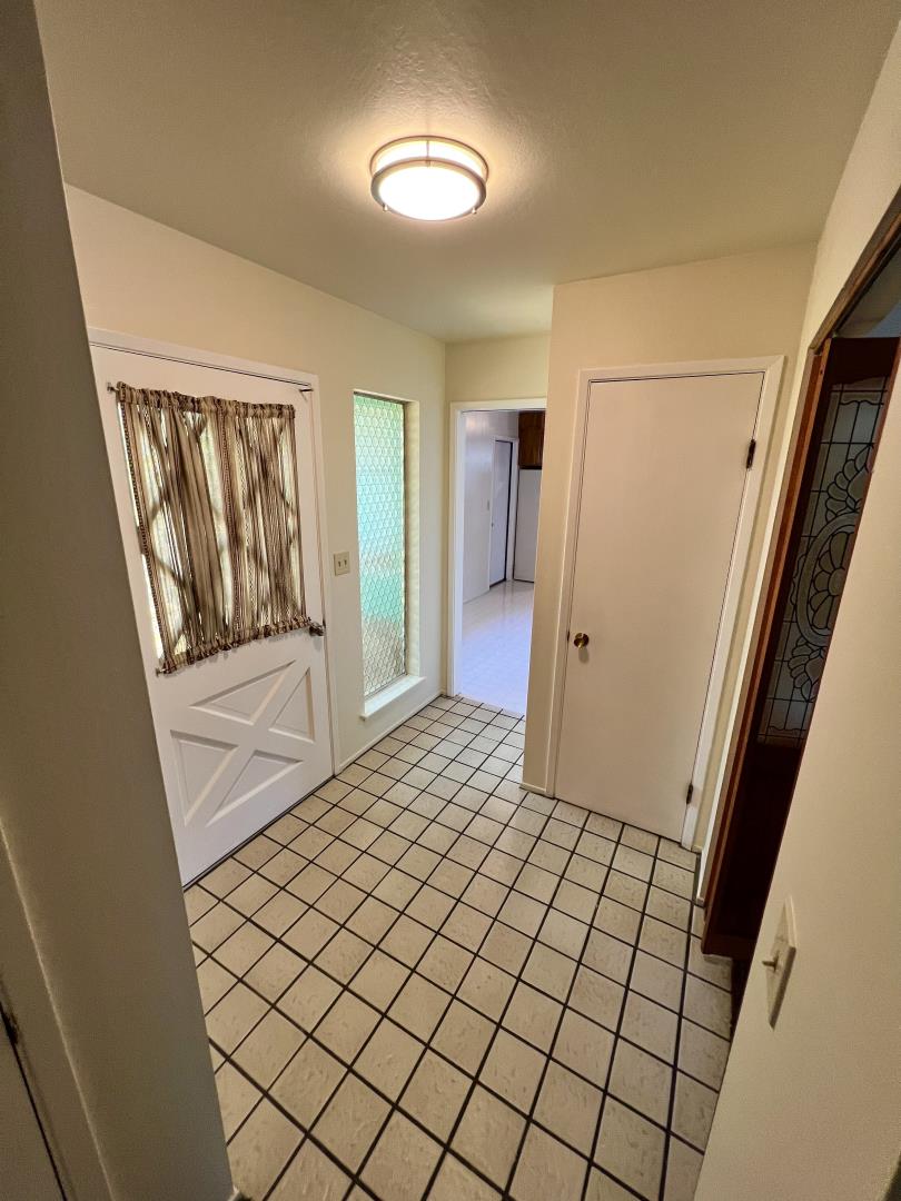 696 McCarty Avenue Mountain View, CA 94041 - Photo 6 of 31 a view of an empty room