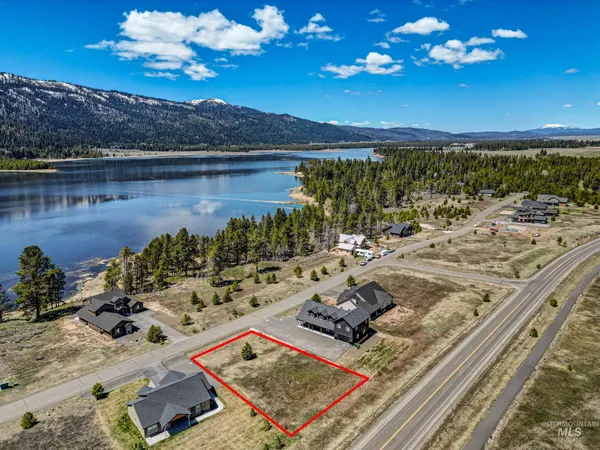 $199,900 | 13140 Hawks Bay Road, Donnelly, ID 83615