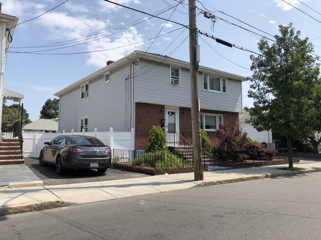 152 Cottage Street Everett, MA 02149 - Photo 4 of 10