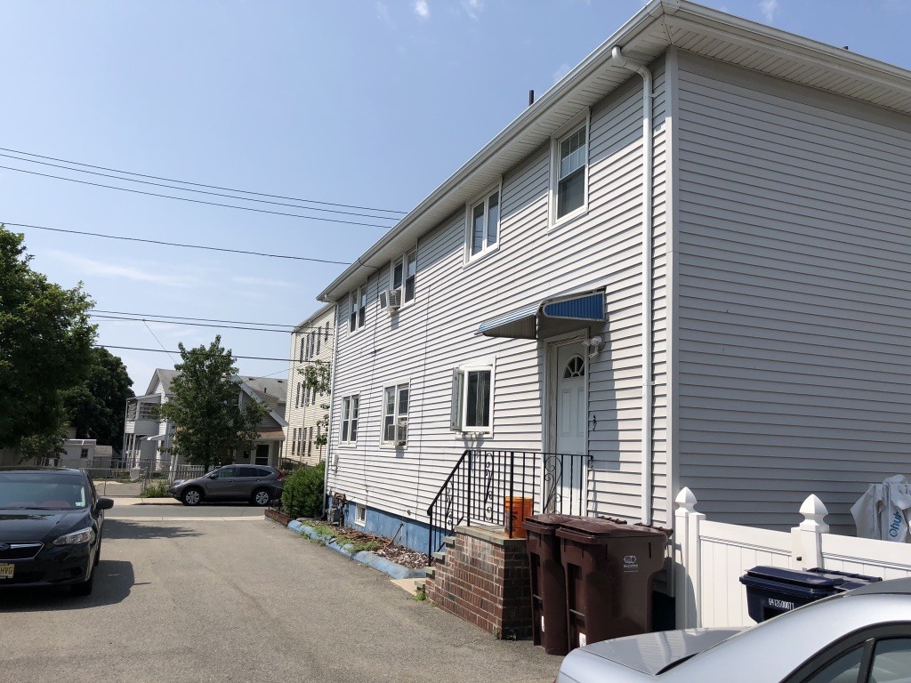 152 Cottage Street Everett, MA 02149 - Photo 5 of 10