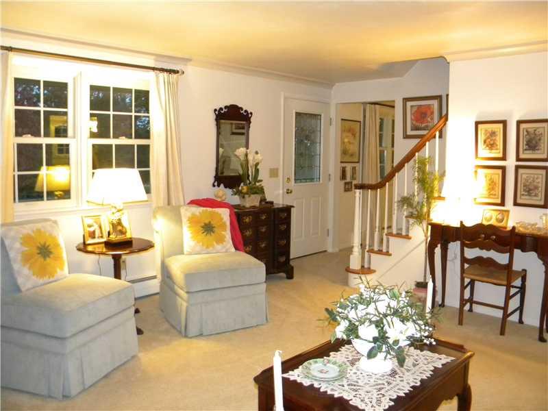 689 Schenley Road Leechburg, PA 15656 - Photo 3 of 25 Living Room.