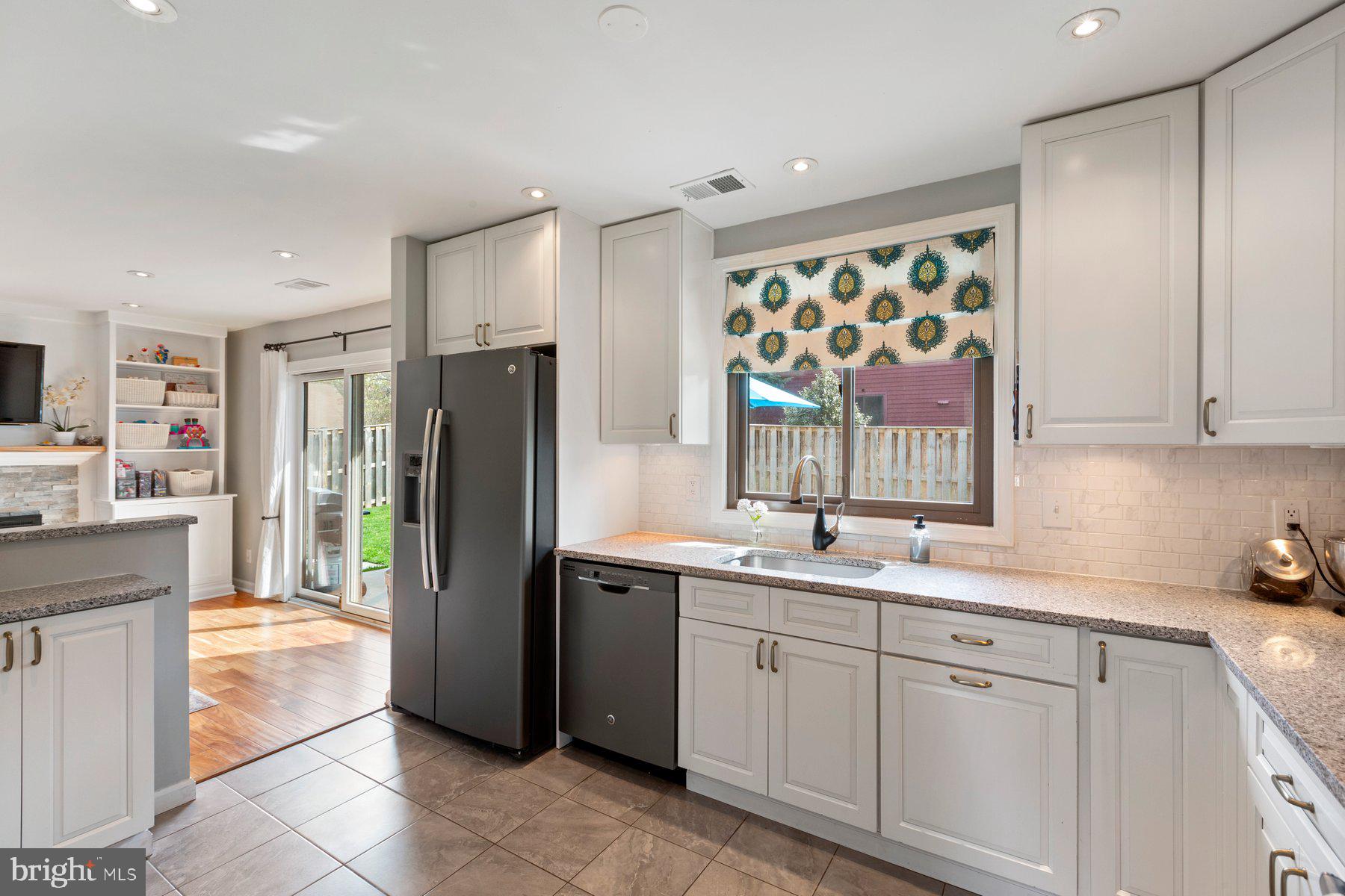 4515 Flintstone Road Alexandria, VA 22306 - Photo 11 of 34 Kitchen