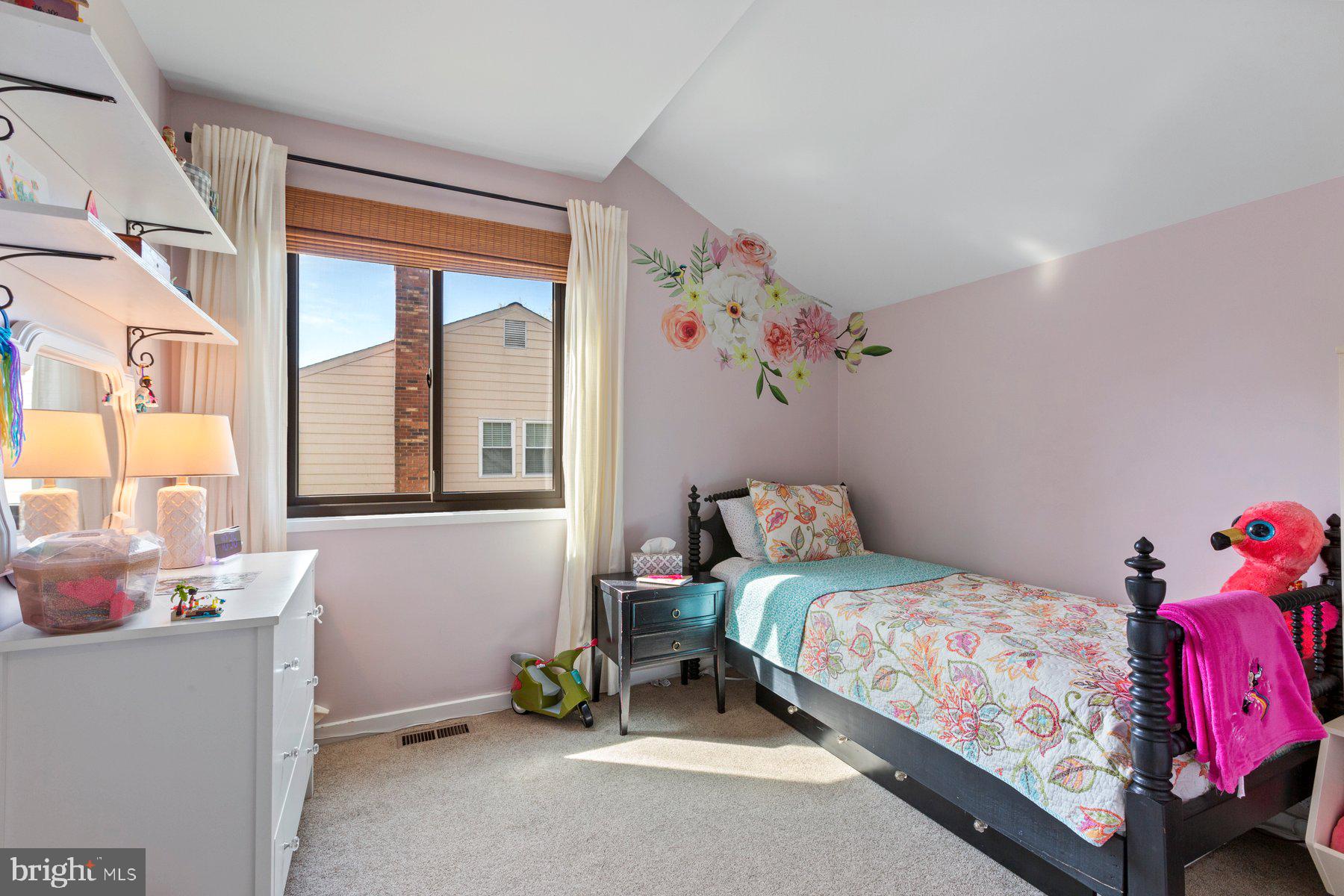 4515 Flintstone Road Alexandria, VA 22306 - Photo 23 of 34 Bedroom 2
