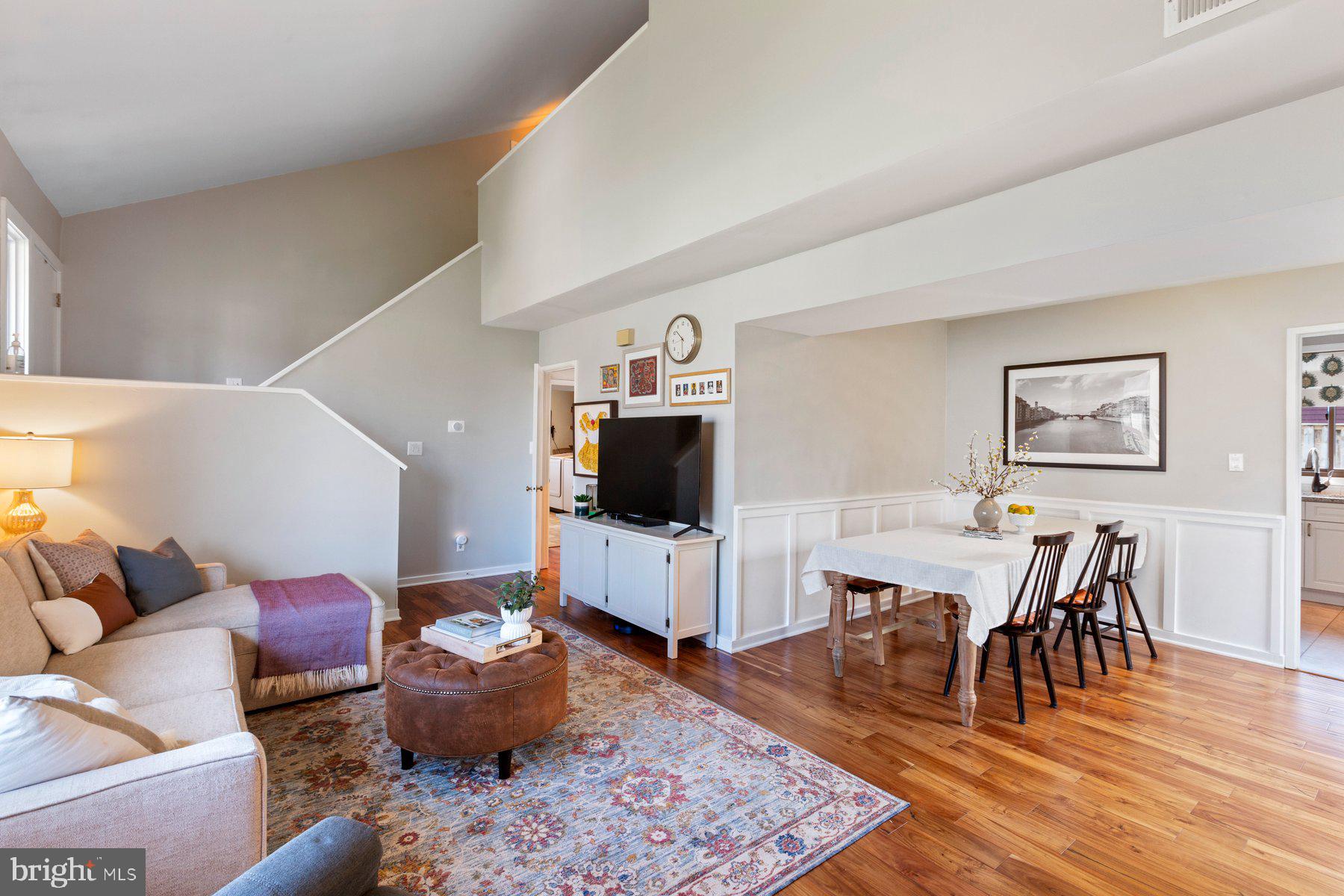 4515 Flintstone Road Alexandria, VA 22306 - Photo 5 of 34 Living Room