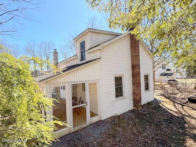 33 Hancock Road Williamstown, MA 01267 - Photo 5 of 34 Side view