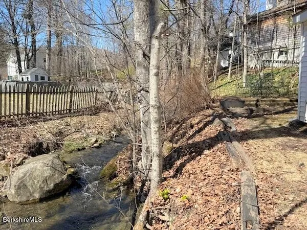 $249,000 | 33 Hancock Road, Williamstown, MA 01267
