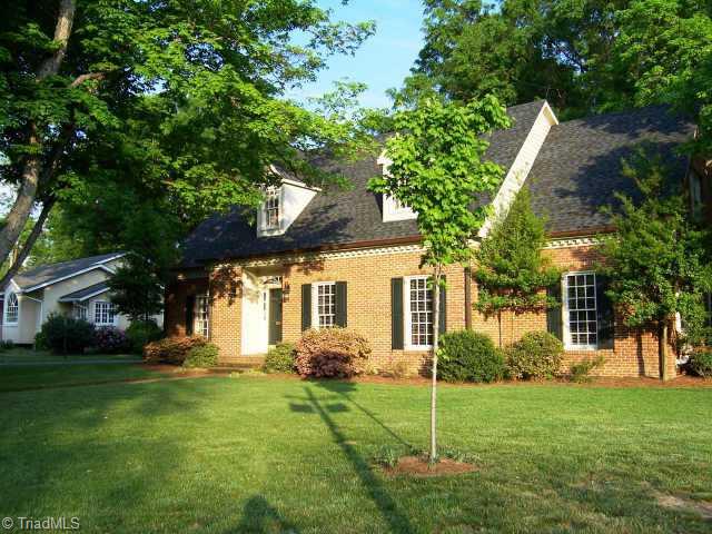 967 Arbor Road Winston-Salem, NC 27104 - Photo 1 of 9 Exterior Front.