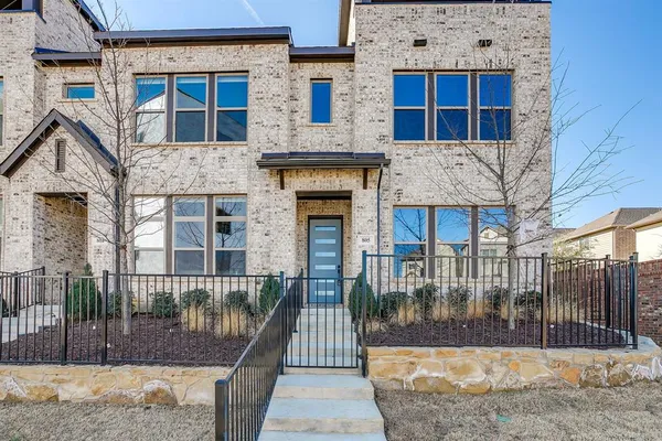 $4,450 | 4847 Fuller Drive, Unit 805, Irving, TX 75039