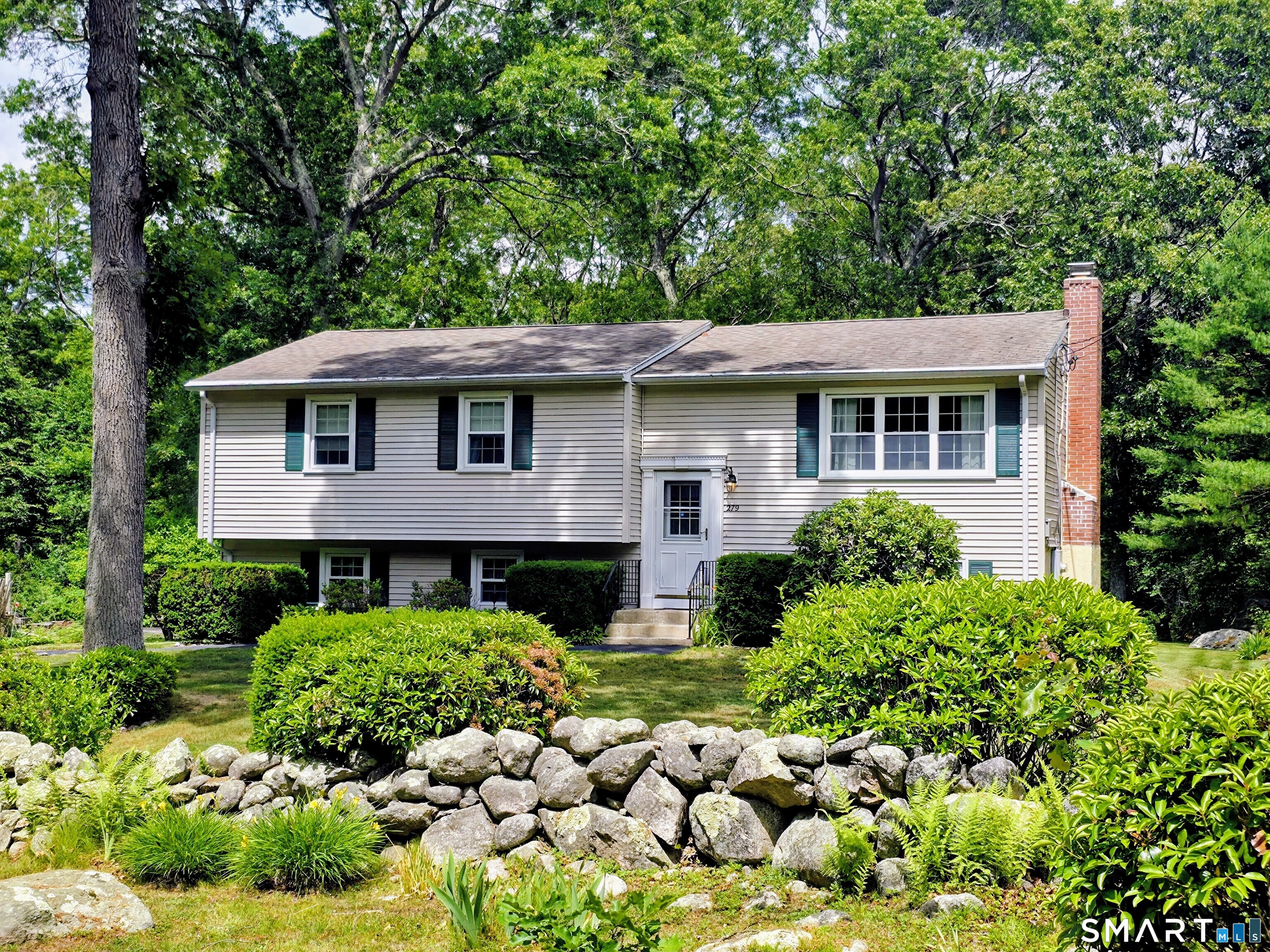 279 Gales Ferry Road Groton, CT 06340 - Photo 3 of 32 Tucked in behind a stone wall