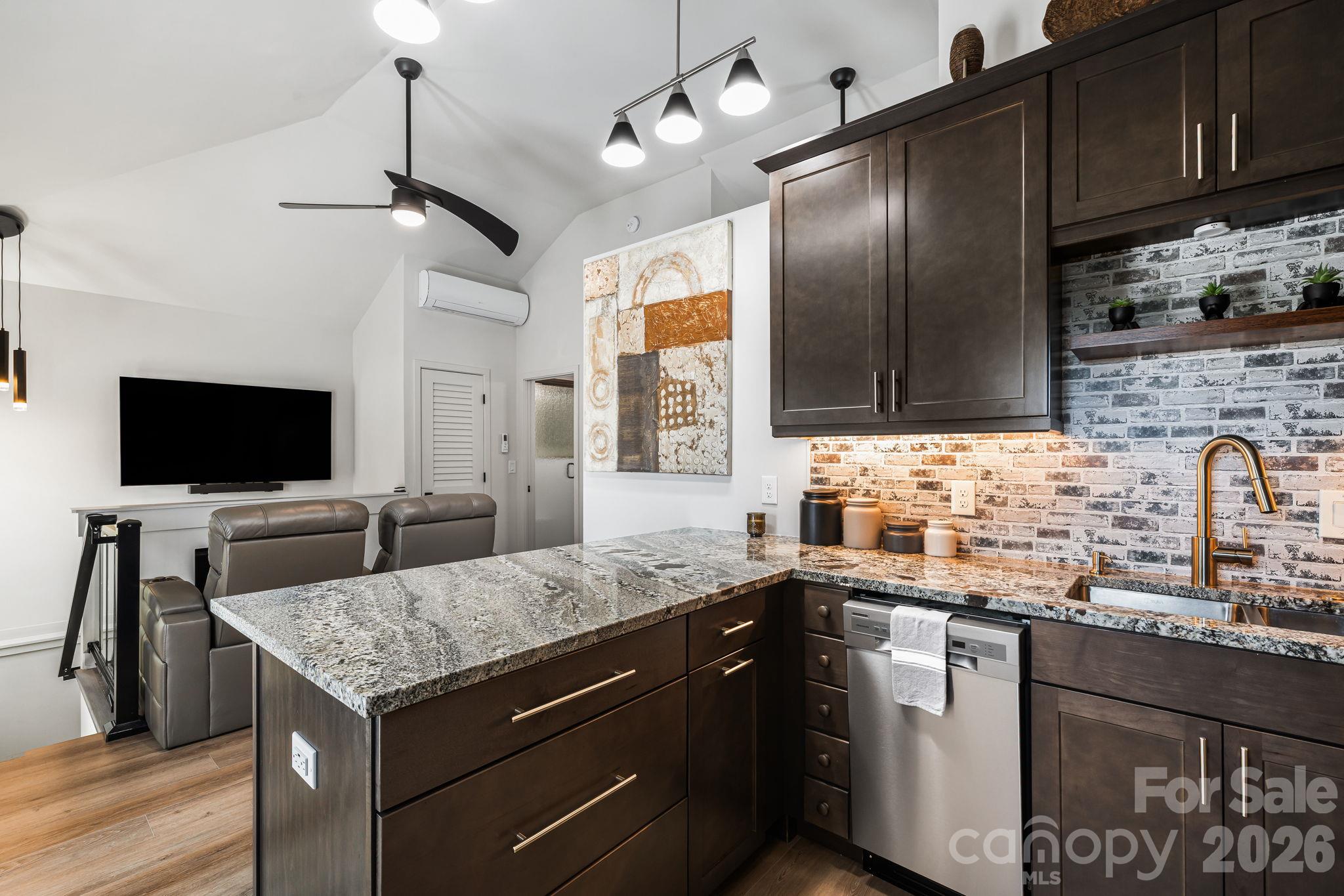 607 Kanuga Road Hendersonville, NC 28739 - Photo 13 of 48 Gallery Image 13