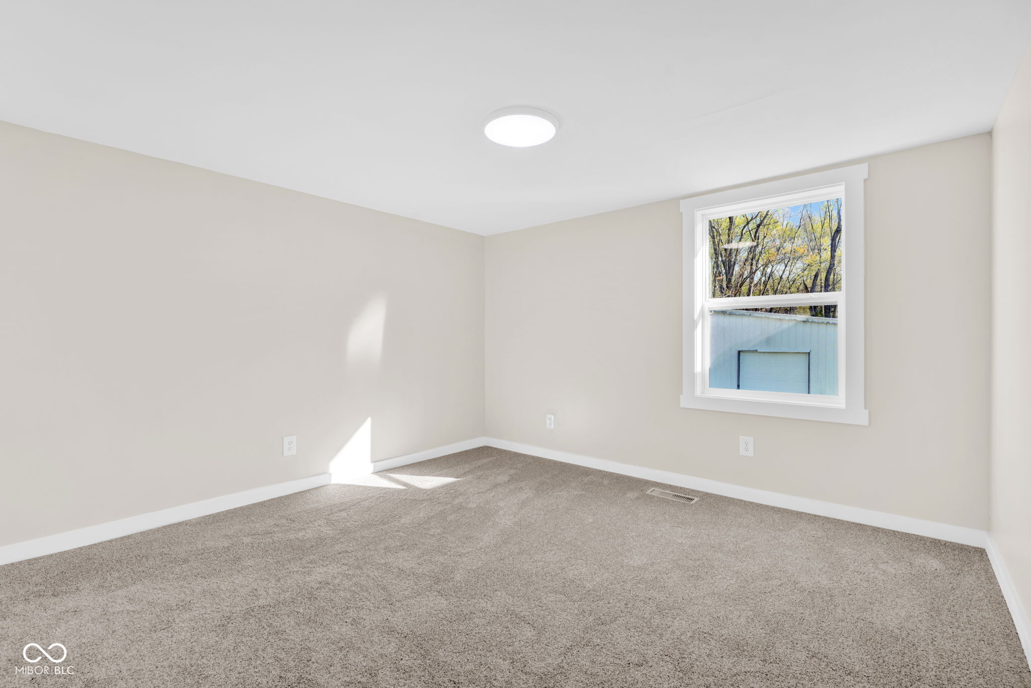 8311 West Old Nashville Road Columbus, IN 47201 - Photo 16 of 28