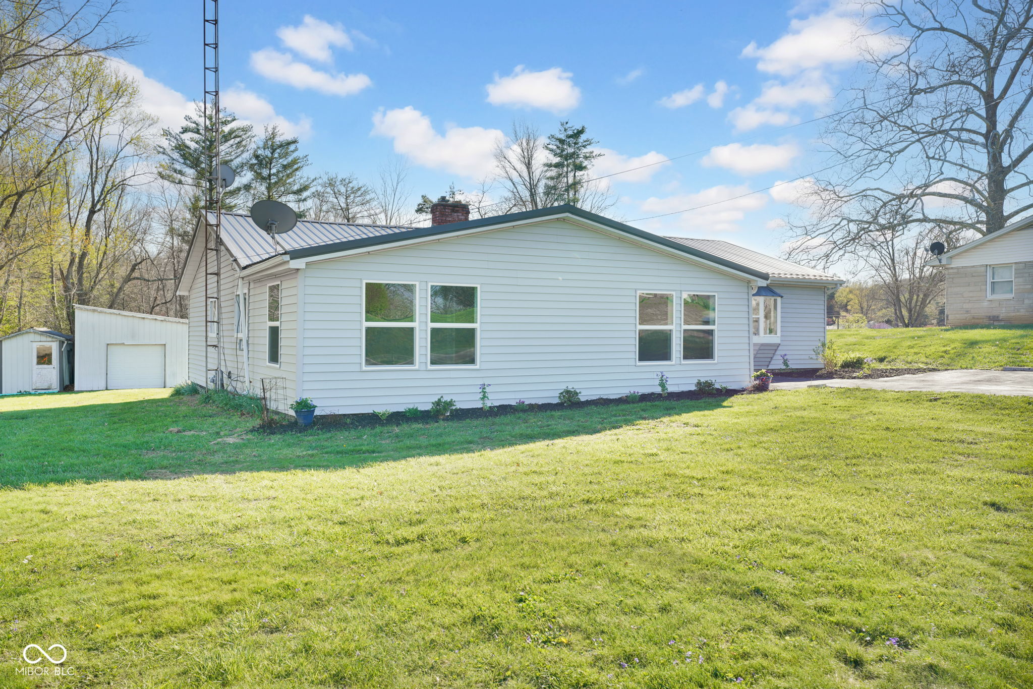 8311 West Old Nashville Road Columbus, IN 47201 - Photo 3 of 28