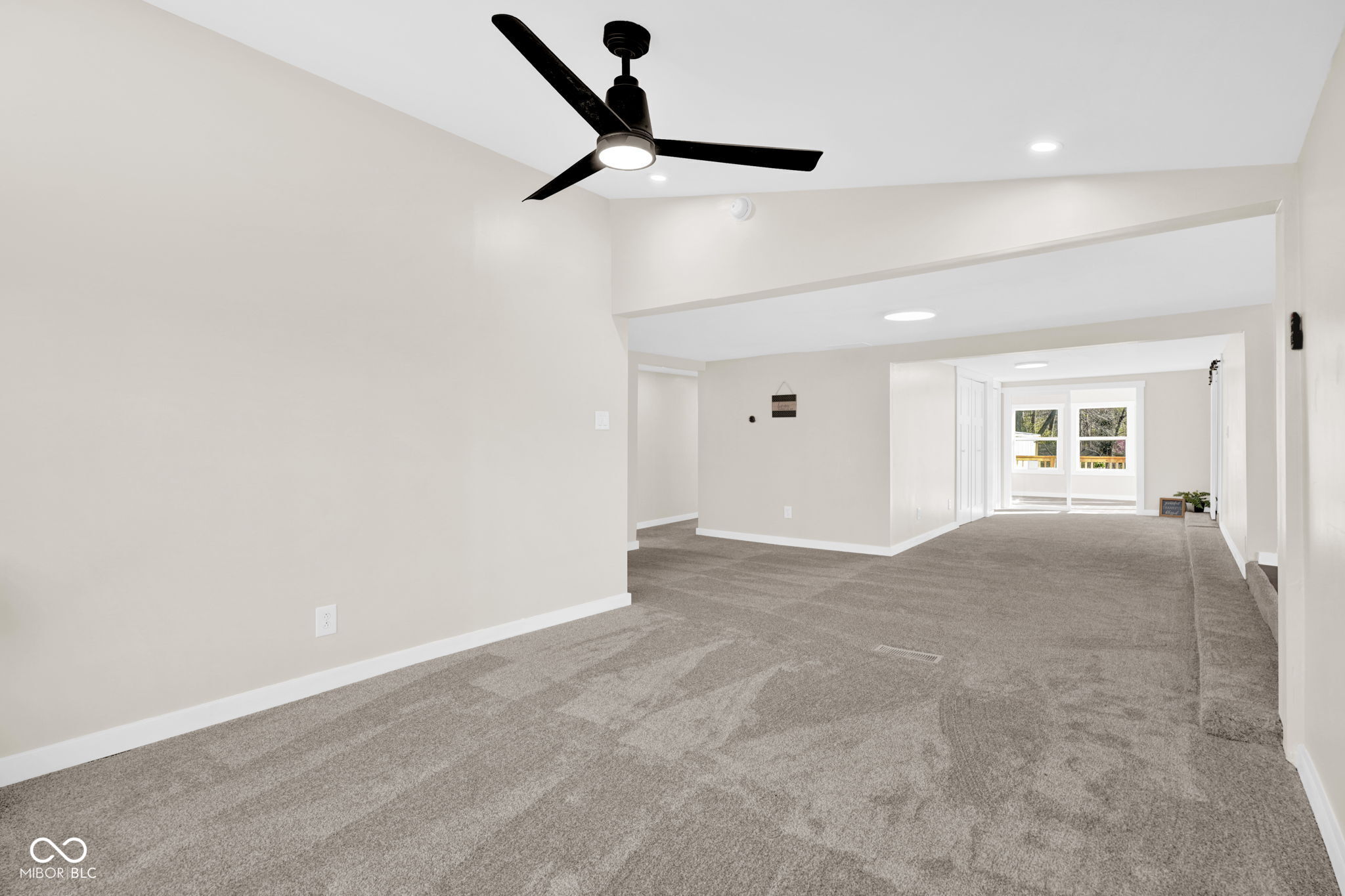 8311 West Old Nashville Road Columbus, IN 47201 - Photo 9 of 28