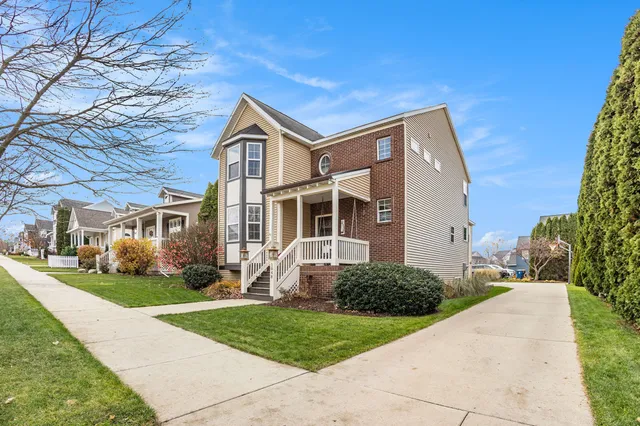 $494,900 | 1048 Graystone Road, Holland, MI 49423